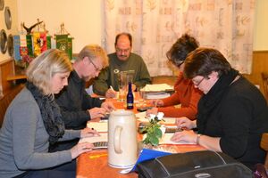 Festausschuss beim Auswerten